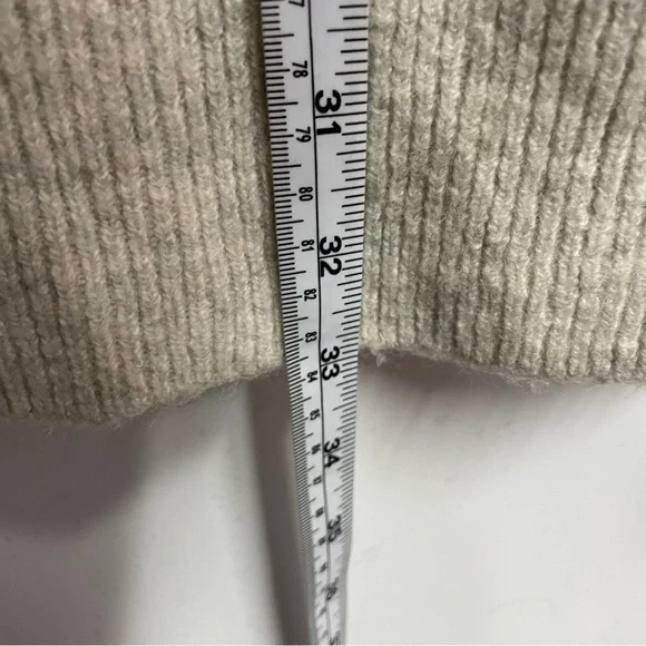 Light Gray And Beige Cardigan Wool And Yak Blend size small - Picture 6 of 6